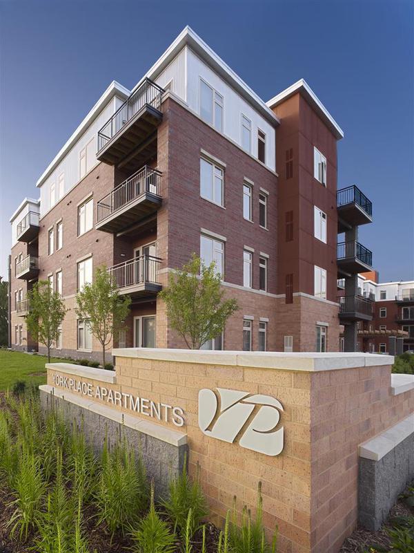 Execustay At York Place Apts Edina Exteriör bild